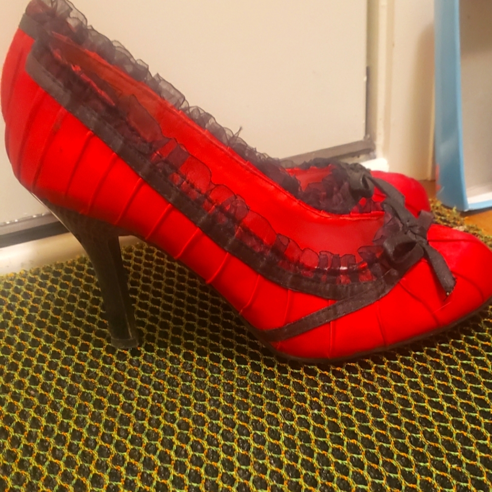 New not worn, classic very sweet shoes